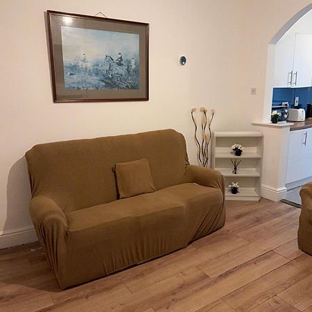 3 Bedroom Terraced Home Nottingham Kültér fotó